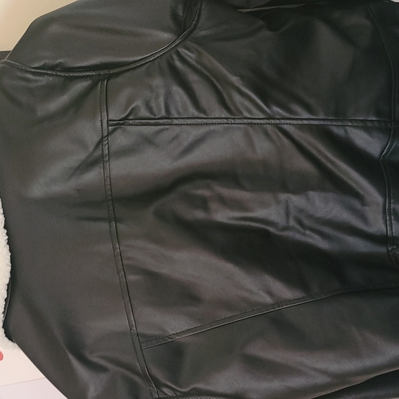 Torrid foux fur lined foux leather jacket - Picture 4 of 4